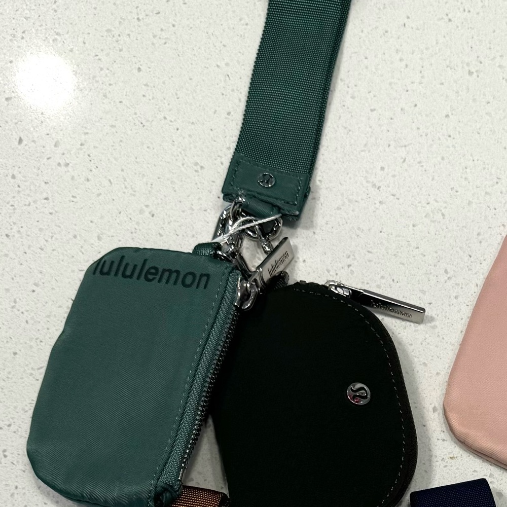 Green Lululemon dual pouch